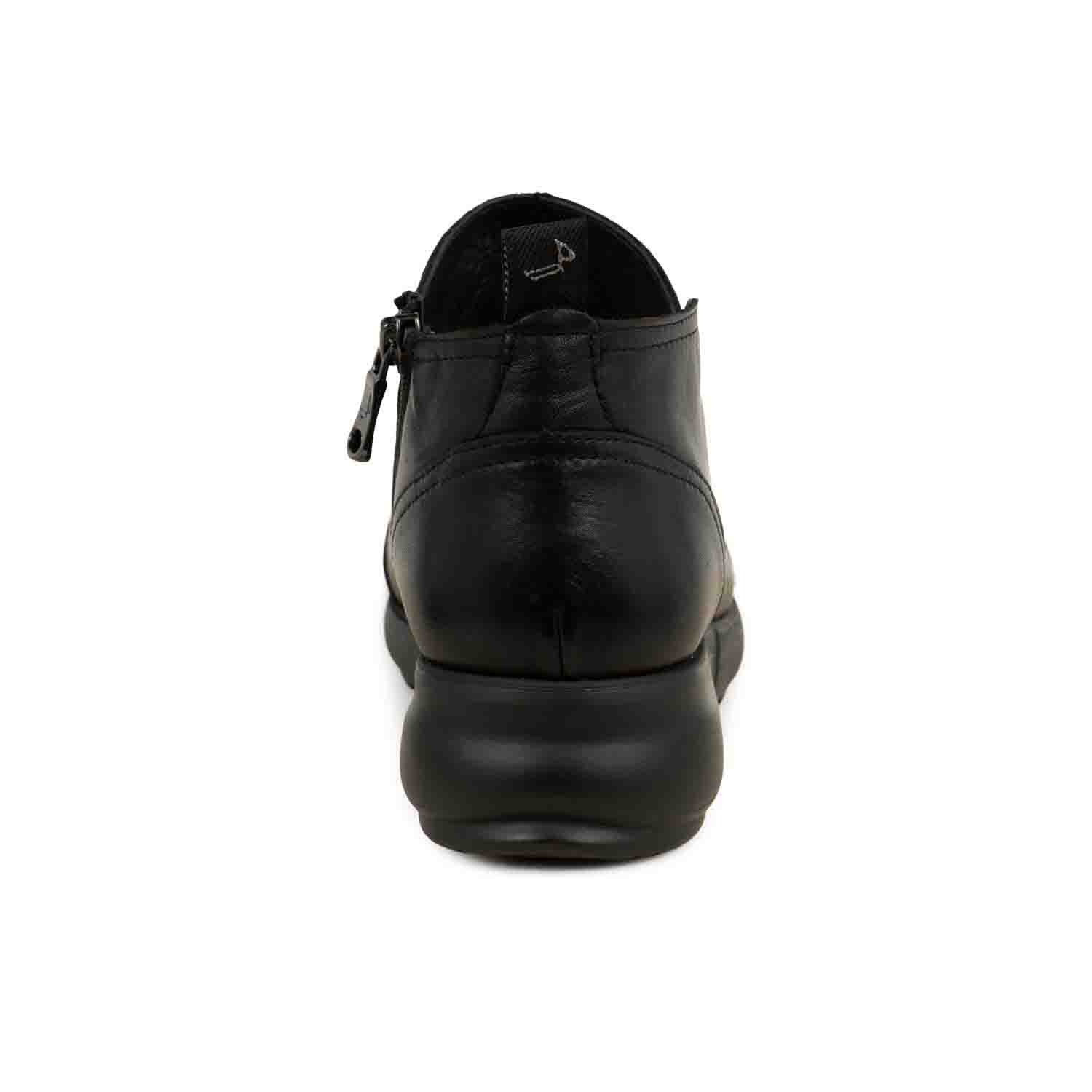03 - PASTREET - PAULA URBAN -  - Cuir