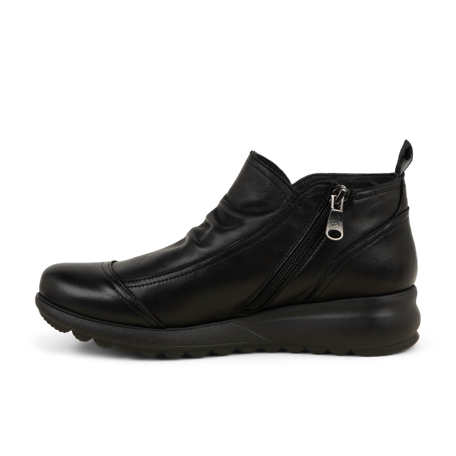 04 - PASTREET - PAULA URBAN -  - Cuir